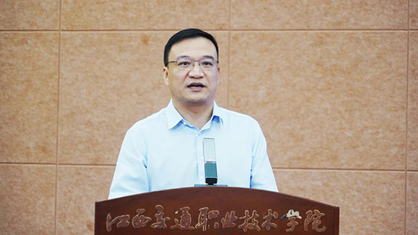龙八long8董事长戴毅